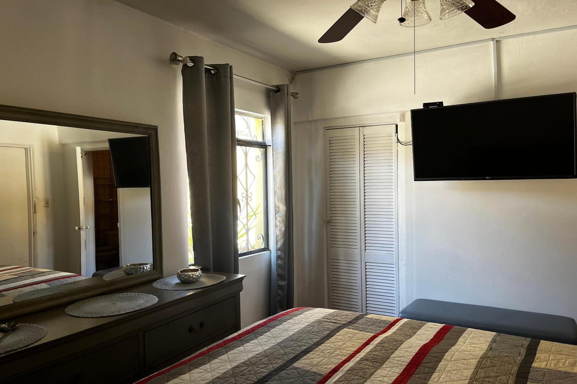 Oyo Hotel Linda Tijuana Zewnętrze zdjęcie